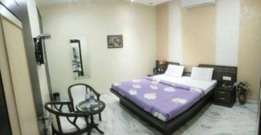 Star Hotel Agra  Εξωτερικό φωτογραφία