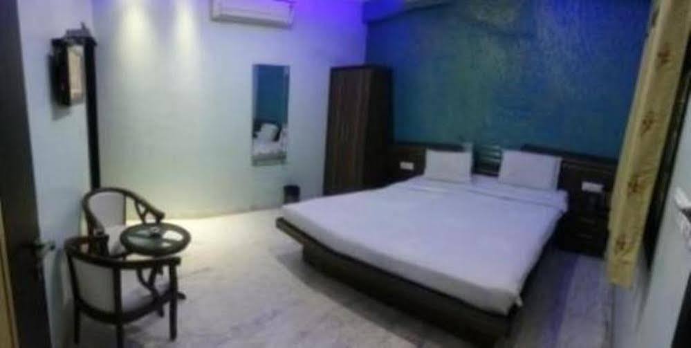 Star Hotel Agra  Εξωτερικό φωτογραφία