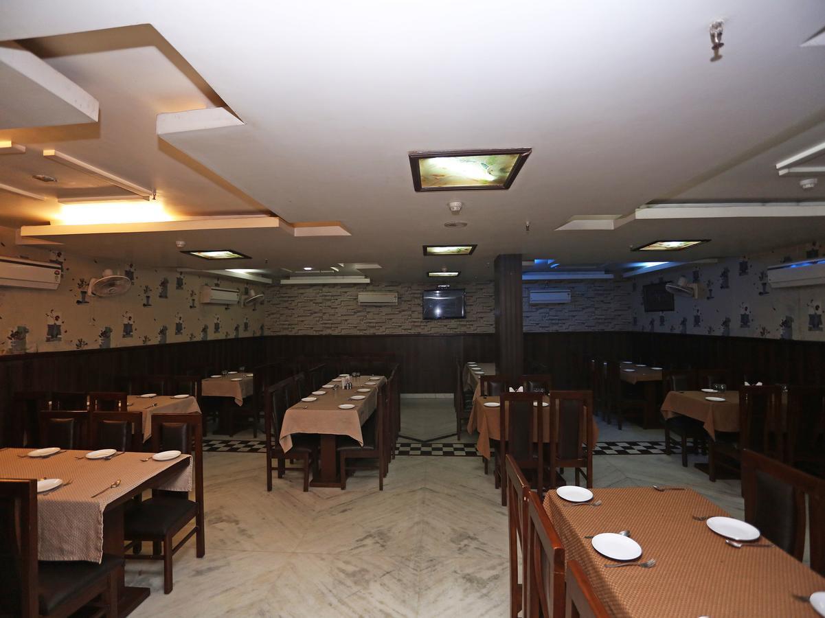 Star Hotel Agra  Εξωτερικό φωτογραφία