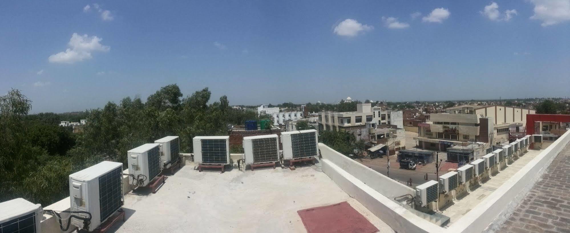Star Hotel Agra  Εξωτερικό φωτογραφία