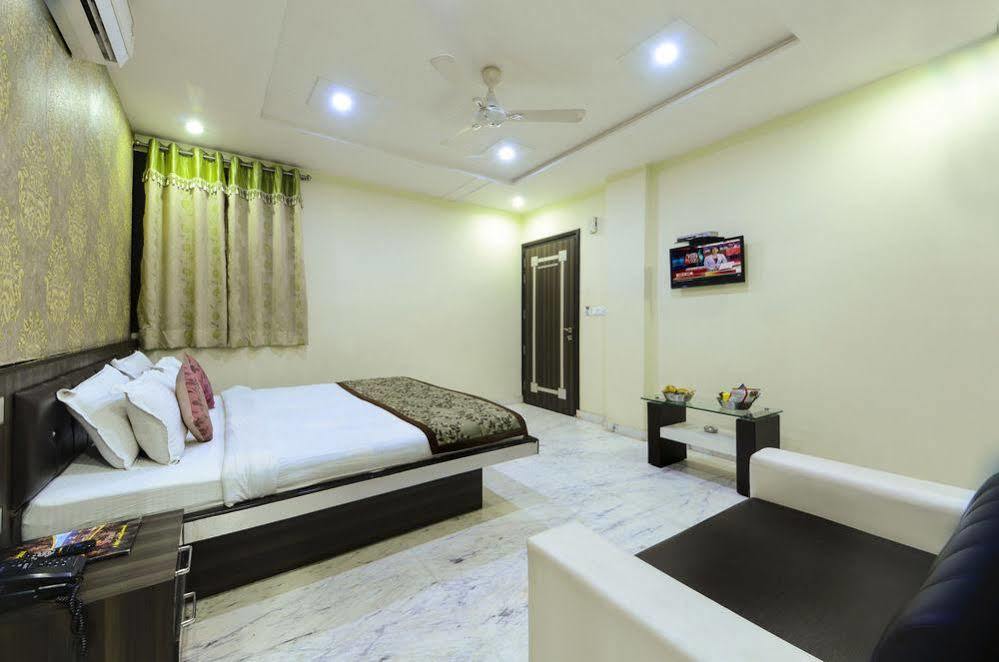 Star Hotel Agra  Εξωτερικό φωτογραφία