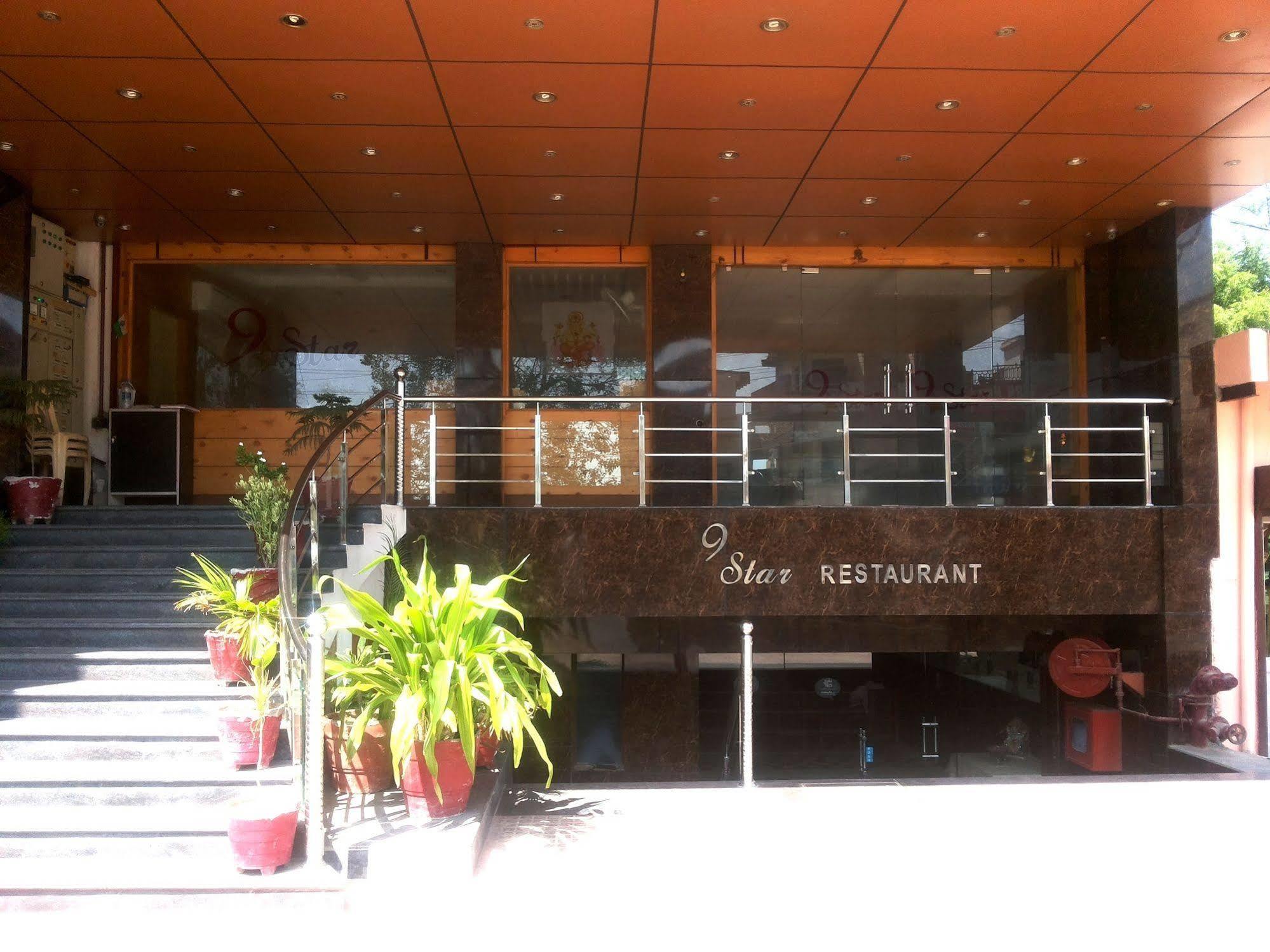 Star Hotel Agra  Εξωτερικό φωτογραφία