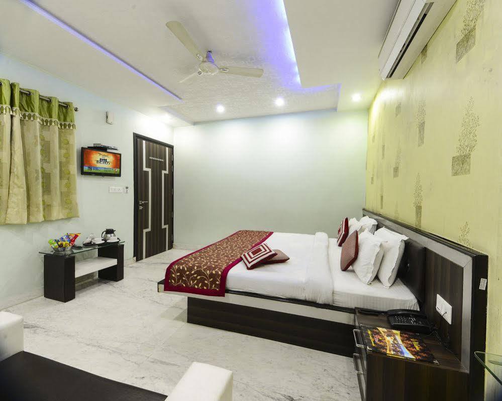 Star Hotel Agra  Εξωτερικό φωτογραφία
